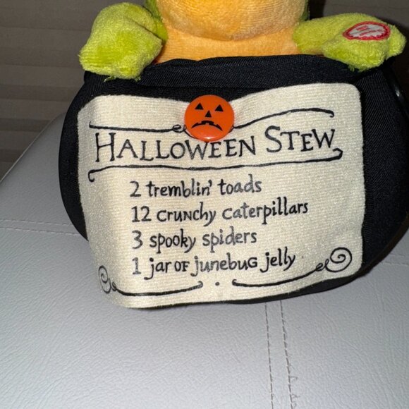 Hallmark Halloween Stew Animated Plush Frogs Toads Witch Comes Back Song - Picture 3 of 7
